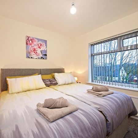 Beautiful Cozy Home With Free Parking Manchester Exterior foto