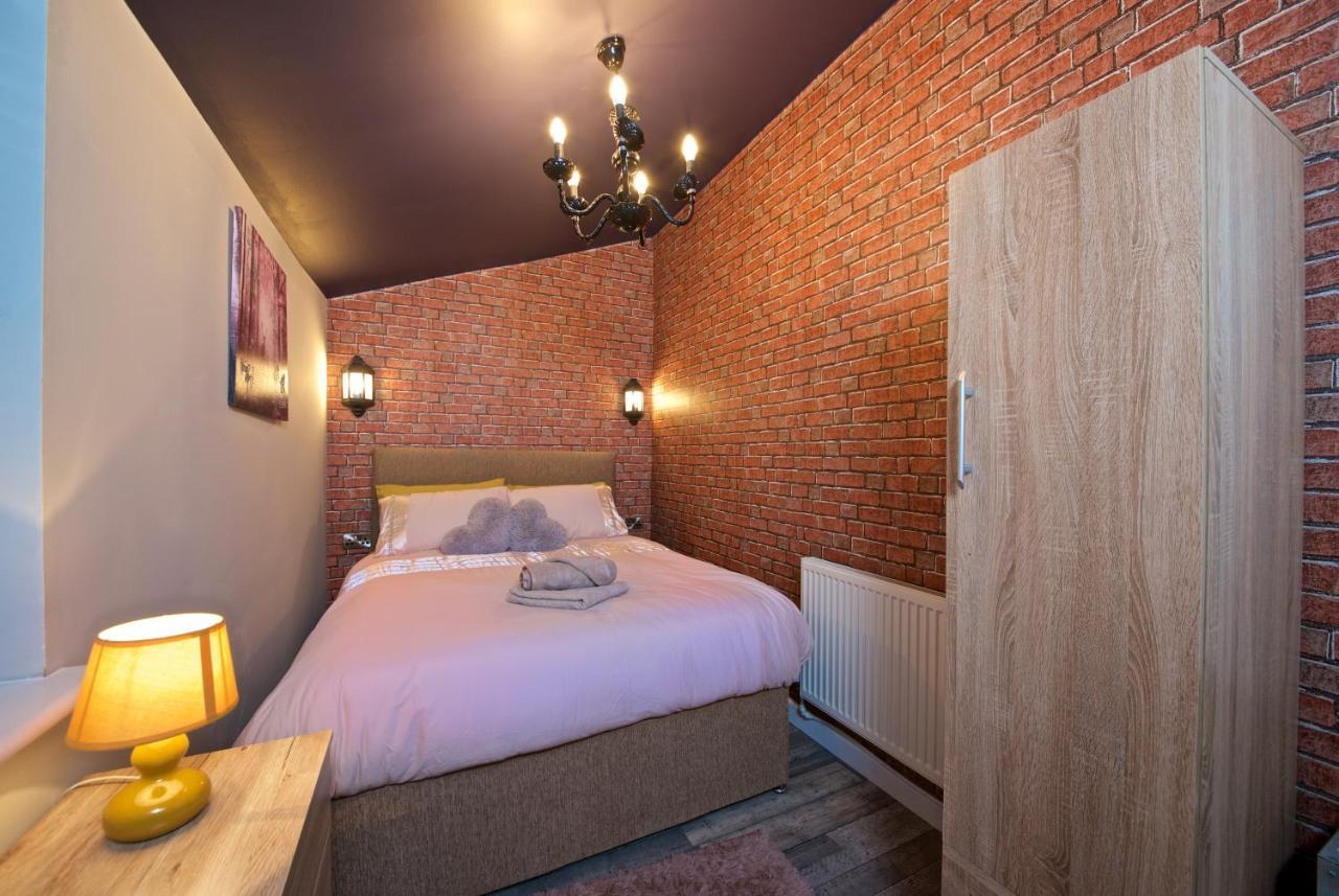 Beautiful Cozy Home With Free Parking Manchester Exterior foto