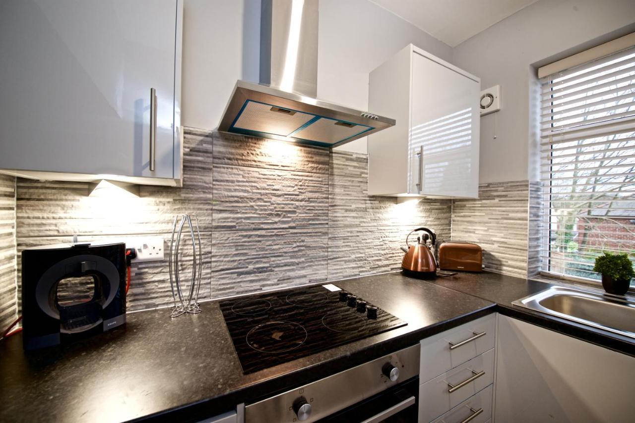 Beautiful Cozy Home With Free Parking Manchester Exterior foto